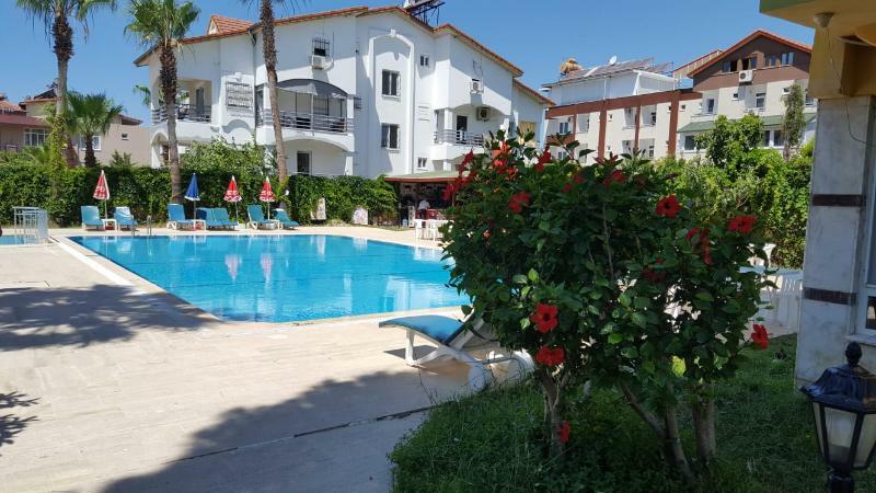 Bellissima Hotel Side Bagian luar foto